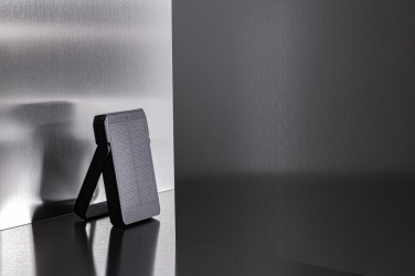 Logotrade Firmengeschenke das Foto: Skywave 5000mah Solar Powerbank, 10W Wireless aus rPlastik