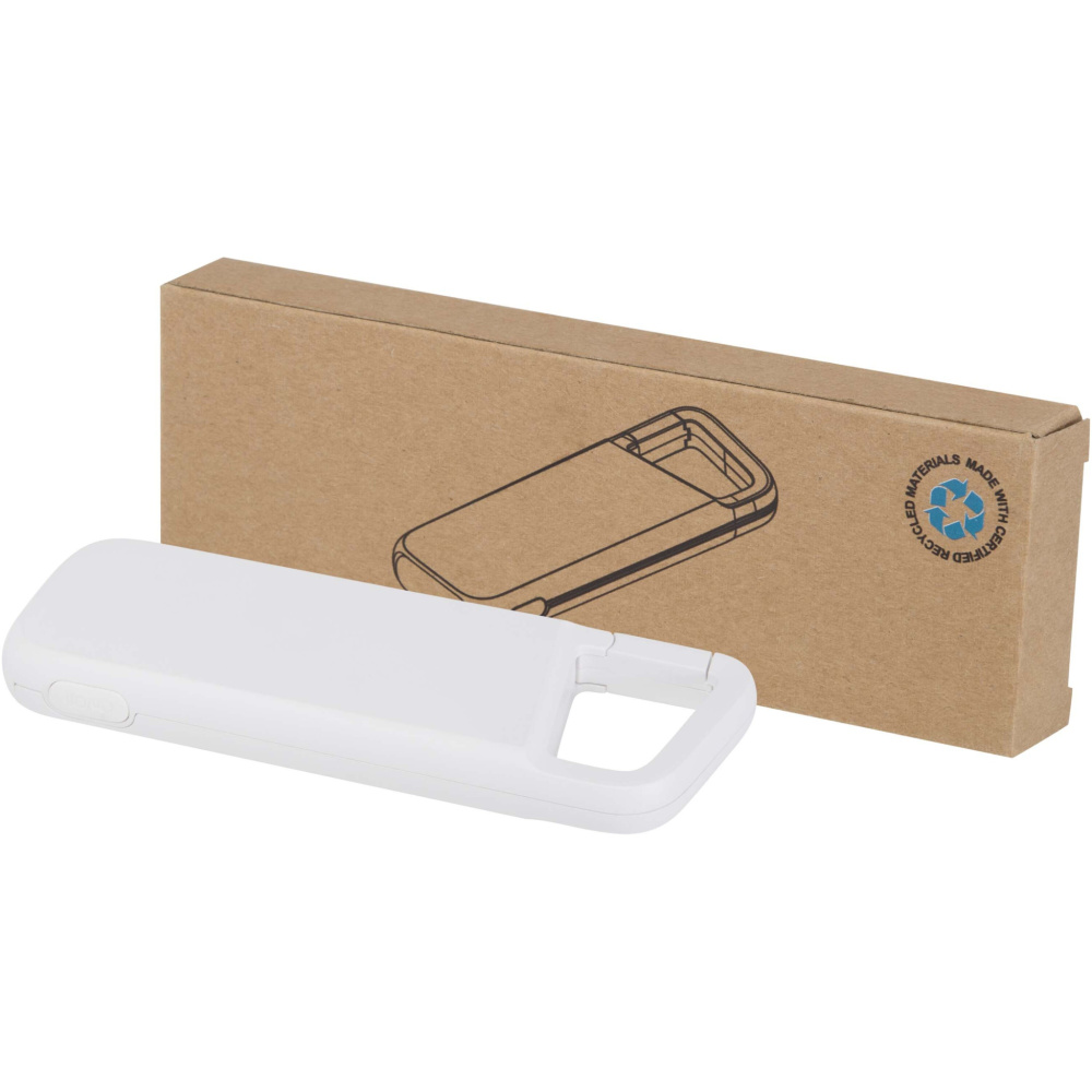 Logotrade werbemittel das Foto: Alkes 12 W 5.000 mAh wasserfeste Powerbank aus recyceltem Kunststoff mit Karabinerhaken
