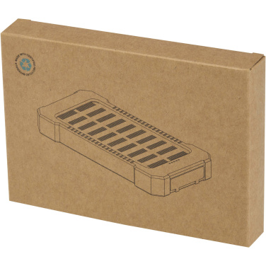 Logotrade Firmengeschenke das Foto: Altair 10 W 5000 mAh robuste Solar Powerbank aus recyceltem Kunststoff mit integrierter Taschenlampe