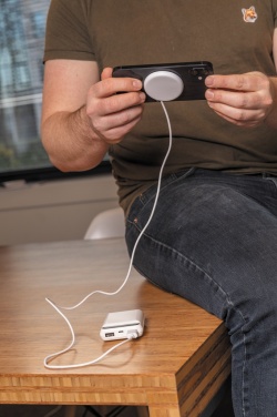 Logo trade advertising products picture of: 5W magnetic wireless charger