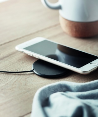 Logotrade promotional giveaways photo of: Magnetic wireless charger 10W