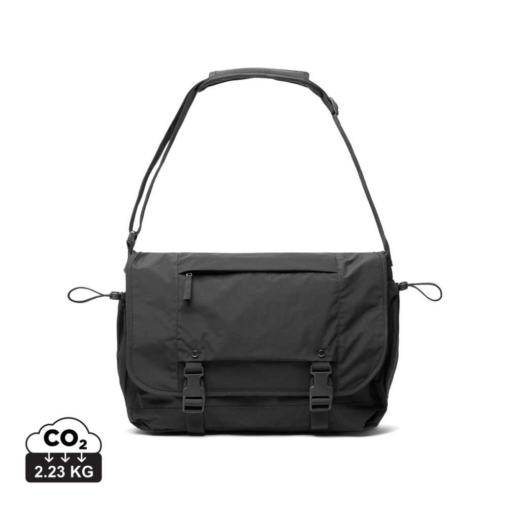 Logo trade promotional giveaway photo of: KENTO URBAN RCS recycled nylon 15.6 inch Messenger