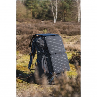 Logotrade firmakingi foto: Xtorm XR2S28 SolarBooster 28W kokkupandav päikesepaneel