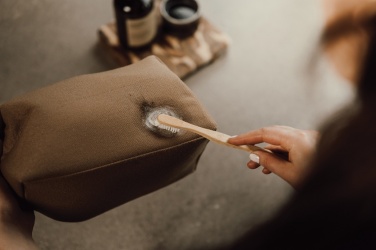 Logotrade ärikingid pilt: VINGA Sloane tualett-tarvete kott RCS taaskasutatud polüester