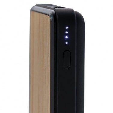 Logotrade firmakingituse foto: RCS taaskasutatud plastist 8000 mAh juhtmevaba akupank
