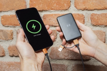 Logo trade reklaamkingid foto: RCS taaskasutatud plastist 5000 mAh 5W juhtmevaba akupank