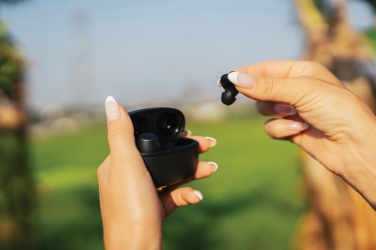 Logotrade reklaamkingi foto: Terra RCS taaskasutatud alumiiniumist juhtmevabad kõrvaklapid