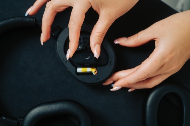 Logo trade firmakingitused foto: Irvine RCS taaskasutatud ja parandatavad ANC juhtmevabad kõrvaklapid