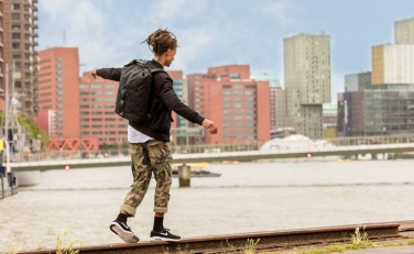 Logotrade firmakingitused pilt: Urban Lite vargusvastane seljakott