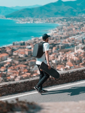 Logotrade ärikingituse foto: Bobby Hero Väike vargusevastane seljakott