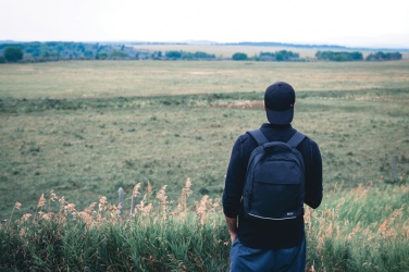 Logo trade reklaamkingituse pilt: Swiss Peak Brooke AWARE™ RPET igapäevane 15,6-tolline sülearvuti seljakott