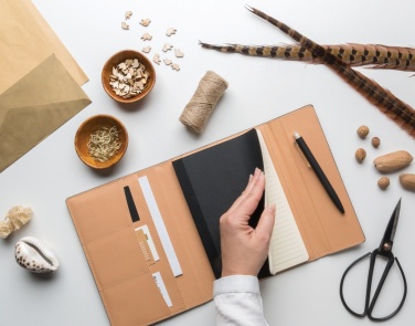 Logo trade reklaamkingituse pilt: A5 Deluxe magnetkinnisega märkmik