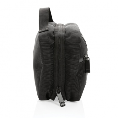 Logo trade reklaamtoote pilt: Swiss Peak AWARE™ RPET Voyager tualetitarvete kott