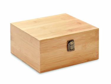 Logo trade ärikingi pilt: Viskiklaaside komplekt puidust karbis