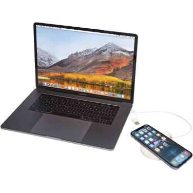 Logotrade meene foto: Freal 15 W taaskasutatud plastist juhtmevaba laadimisalus