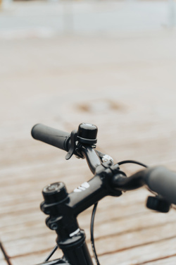 Logotrade reklaamkingi foto: Pedalfinder jalgrattakell ülemaailmse asukoha määramisega