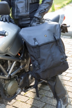 Logotrade liikelahjat mainoslahjat tuotekuva: Swiss Peak 17” kannettavan reppu ulkokäyttöön