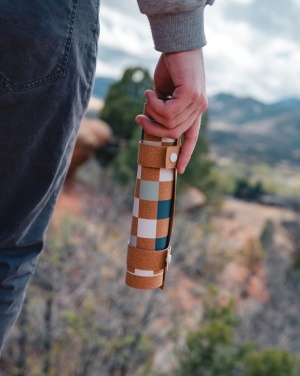 Logotrade mainoslahja ja liikelahja kuva: Britton taitettava backgammon -ja tammipelisetti korkista