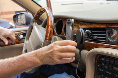 Logo trade mainoslahjat ja liikelahjat kuva: PowerCruze RCS, 15 W magneettinen auton latausteline