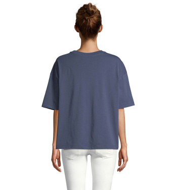Logotrade reklaminiai produktai nuotrauka: BOXY WOMEN OVERSIZE MARŠKINĖLIAI
