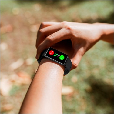 Логотрейд pекламные подарки картинка: Интеллектуальный браслет с GPS для разных видов спорта Prixton AT806