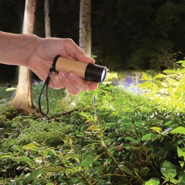 Logotrade profilprodukter bild: Bambu- och RCS-återvunnen plastficklampa