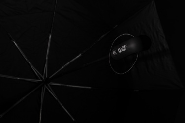 Logotrade reklamprodukter bild: Swiss Peak Aware™ Tornado 27” stormsäkert väskparaply