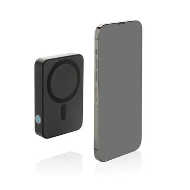 Logotrade presentreklam bild: Amporia RCS plast 10 000 mAh magnetisk powerbank